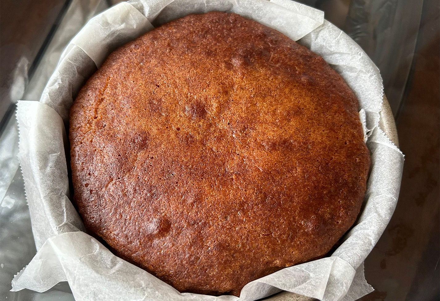ブラックカラントと米粉の蜂蜜ケーキ