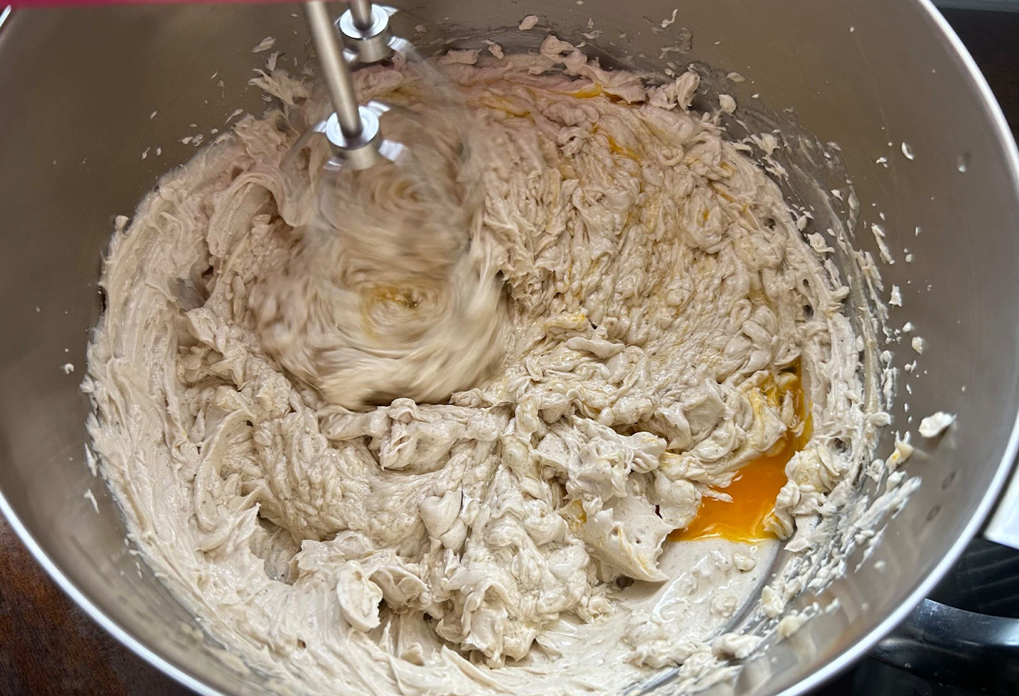 ブラックカラントと米粉の蜂蜜ケーキ