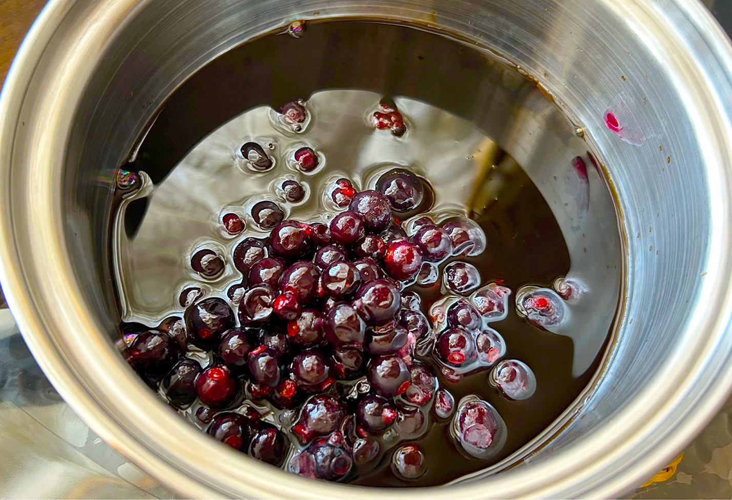 ブルスケッタ~ブラックカラントのバルサミコのソース~