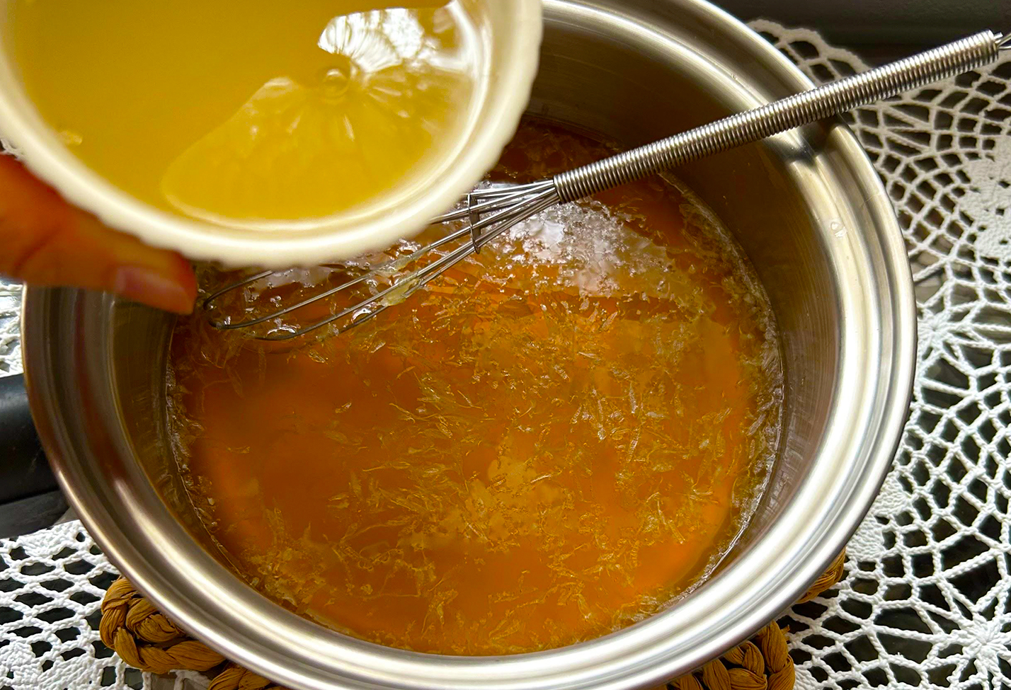 ブラックカラントとレモネードの二層ゼリー